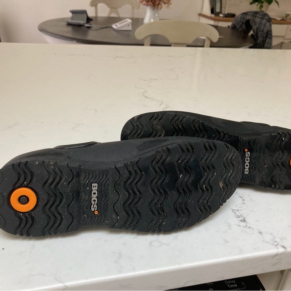 Womens BOG boots, black, size 6 - Picture 3 of 5